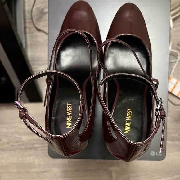 Burgundy Patent Leather Mary Jane Pump - Picture 1 of 4